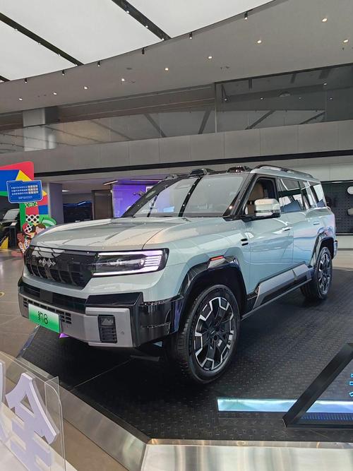 重庆269比亚迪方程豹硬派越野的爆款，英菲尼迪35周年与你共成长